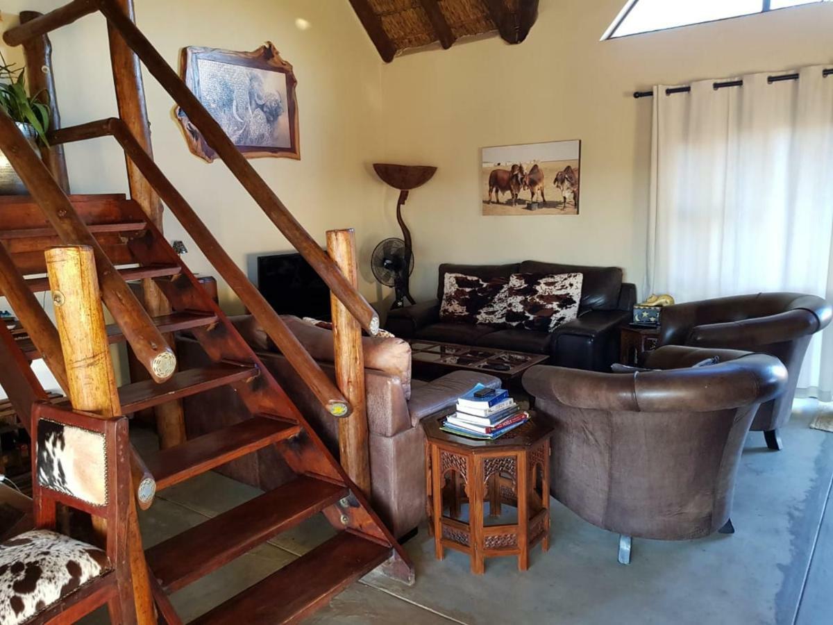 Lodge Twentyfour Mabalingwe Nature Reserve Bela-Bela Extérieur photo